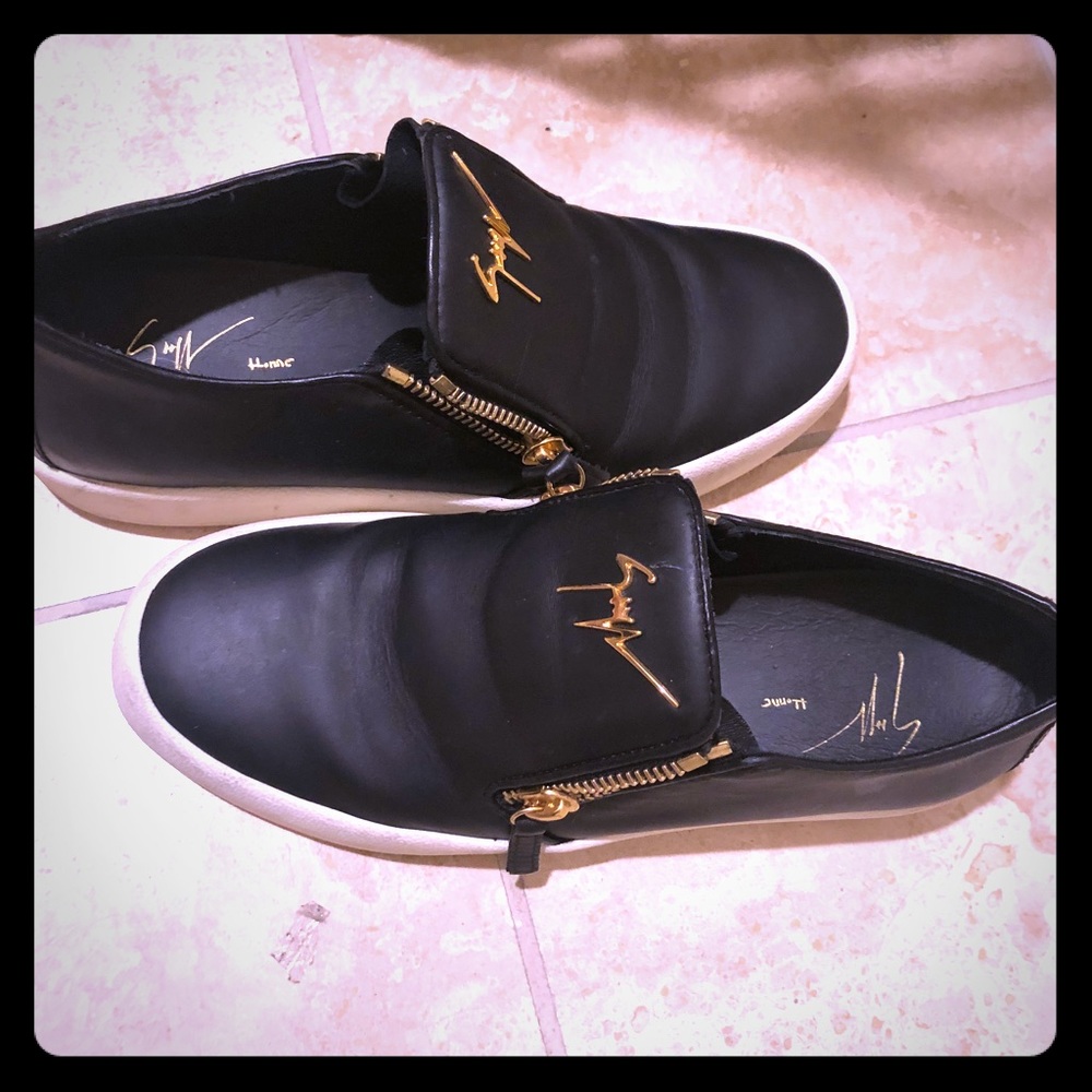 GZ sneakers for men 42
